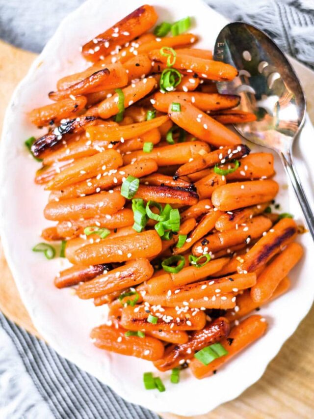 Asian-Inspired Honey Ginger Roasted Carrots: Easy Side Dish!