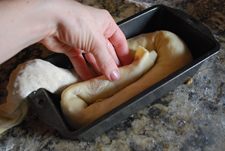 how to fold povitica dough in pan to make swirls