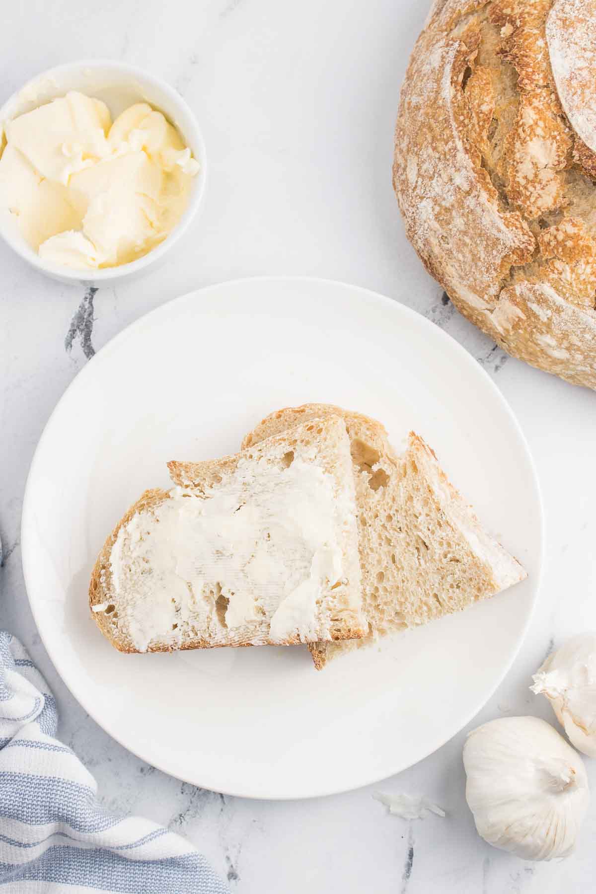 Roasted Garlic Sourdough Bread - The Gingered Whisk