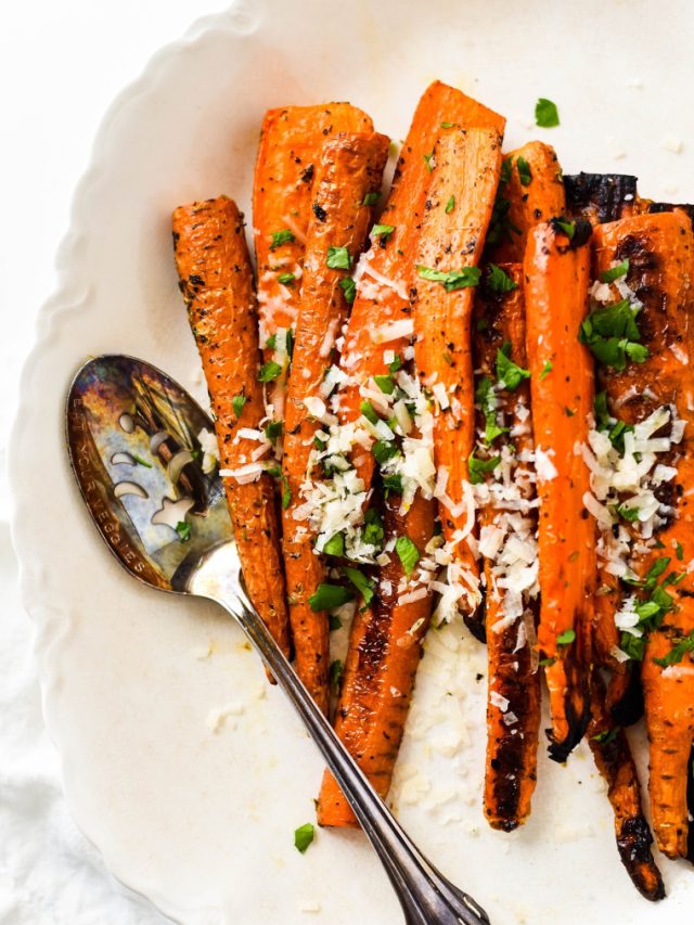 How to Make Italian Herb Roasted Whole Carrots