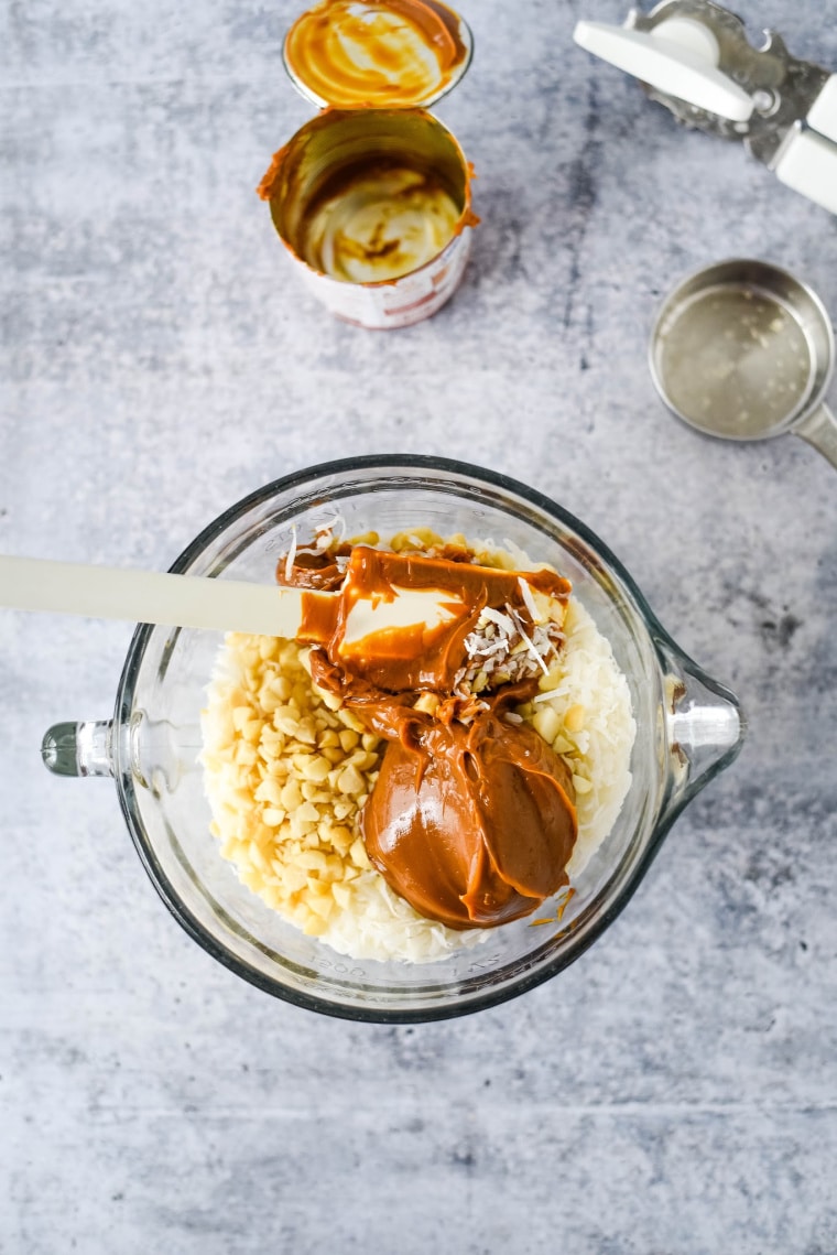 mixing ingredients for cocadas candies