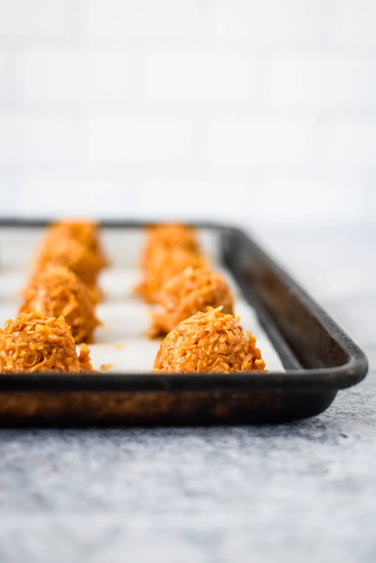 cocadas on cookie sheet ready to bake 