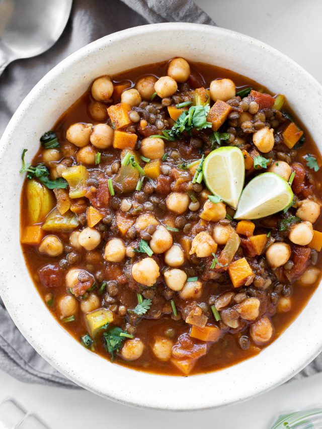 How to Make Moroccan Lentil Soup with Chickpeas