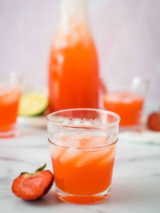 Refreshing Strawberry Limeade for Summer Sipping