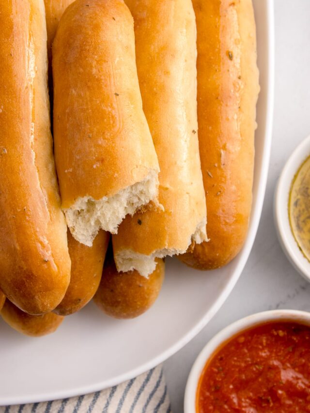 Tangy Sourdough Breadsticks: Crispy, Chewy, and Easy!