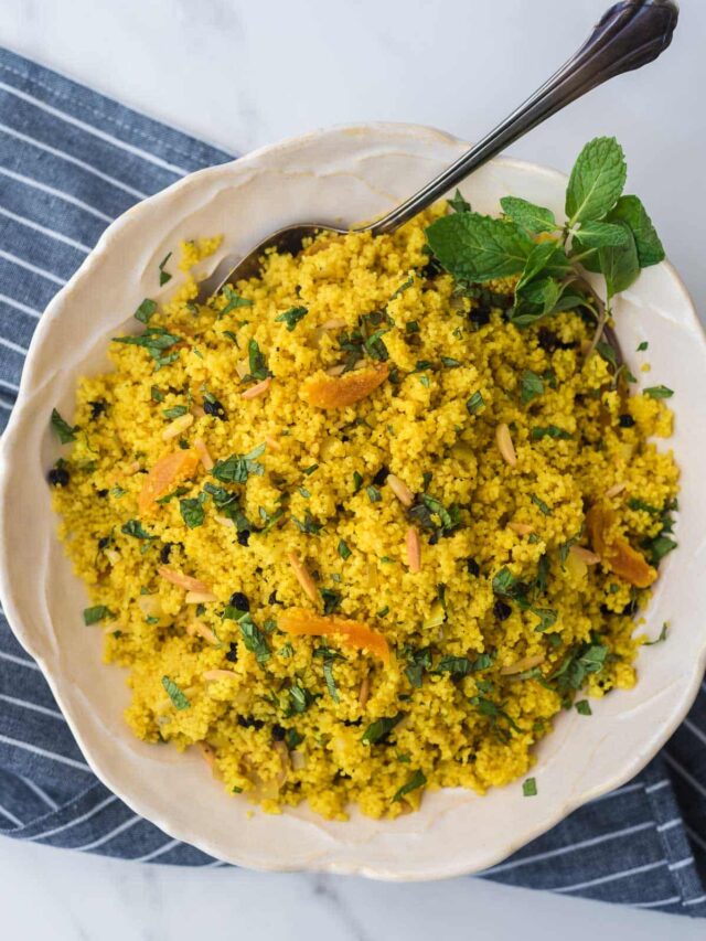 Flavorful Moroccan Couscous: Easy and Delicious Side Dish!